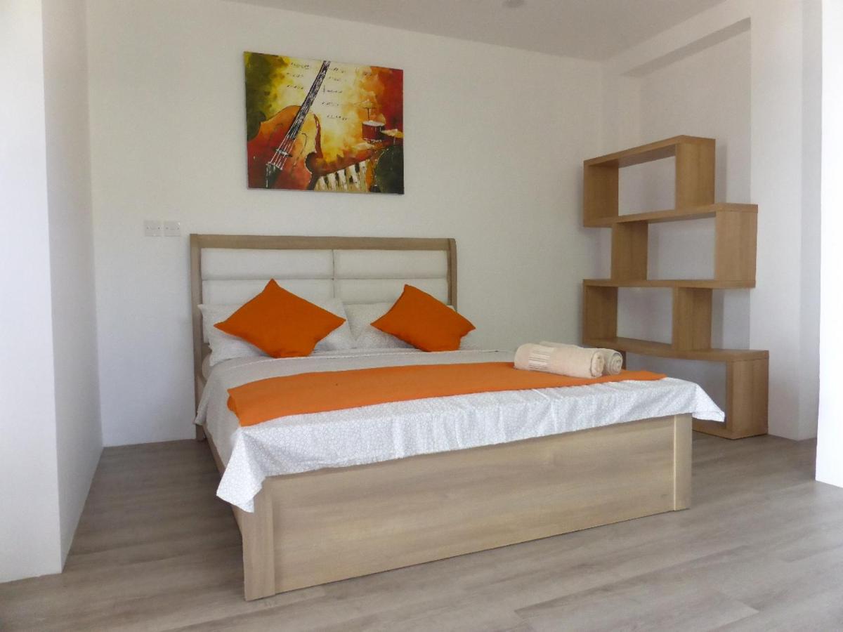 Castaway Surf Retreat 1 Hotel Sekongkang Bagian luar foto