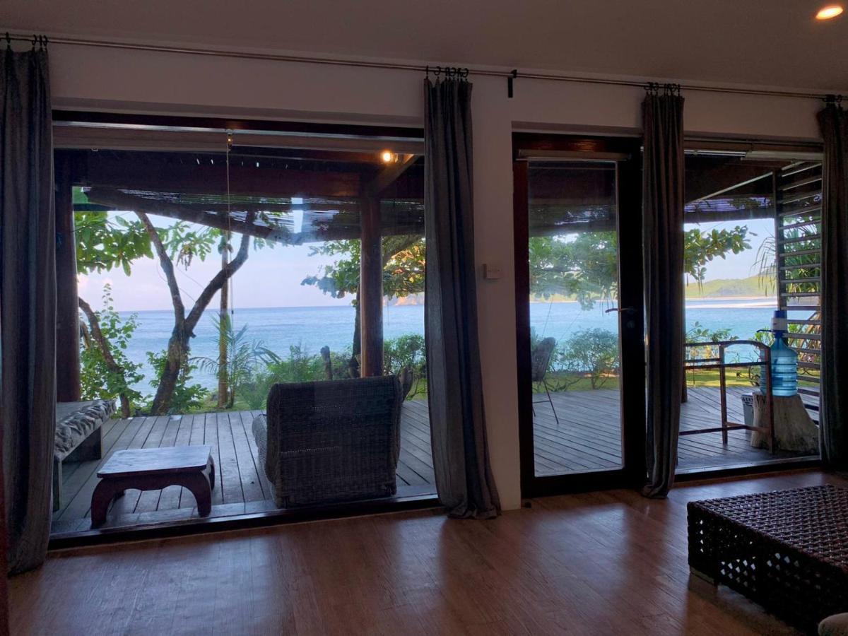 Castaway Surf Retreat 1 Hotel Sekongkang Bagian luar foto