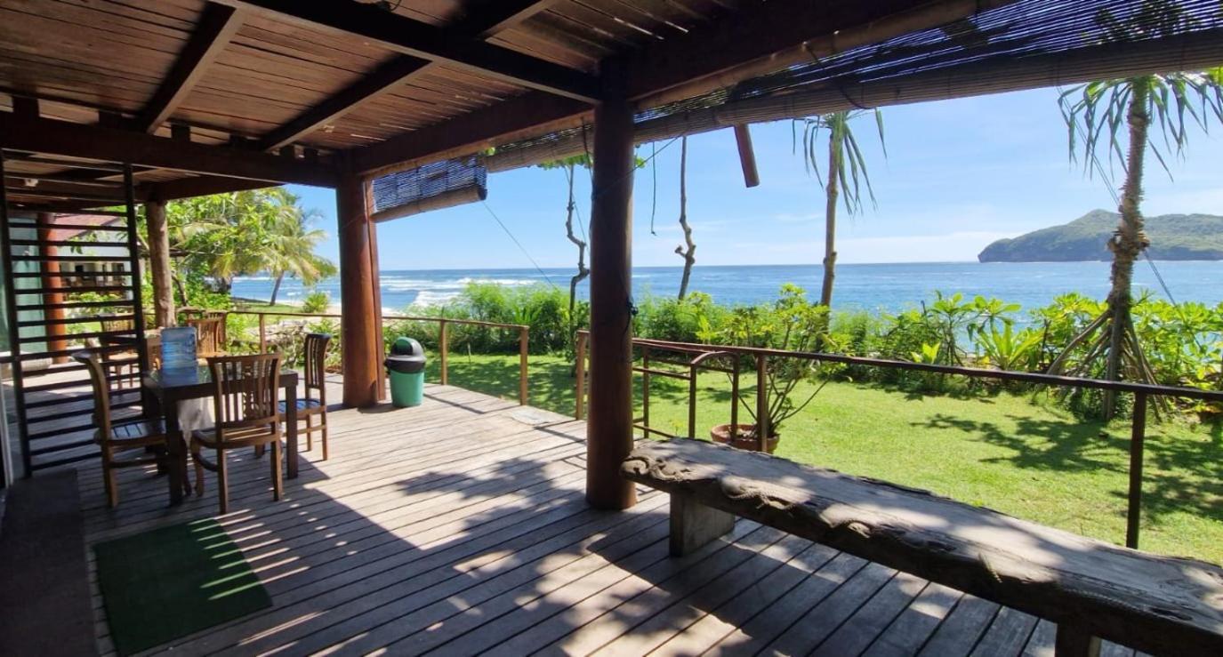 Castaway Surf Retreat 1 Hotel Sekongkang Bagian luar foto