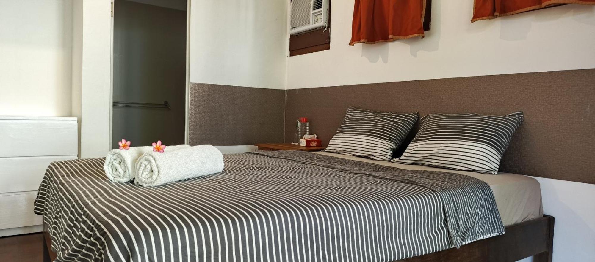 Castaway Surf Retreat 1 Hotel Sekongkang Bagian luar foto